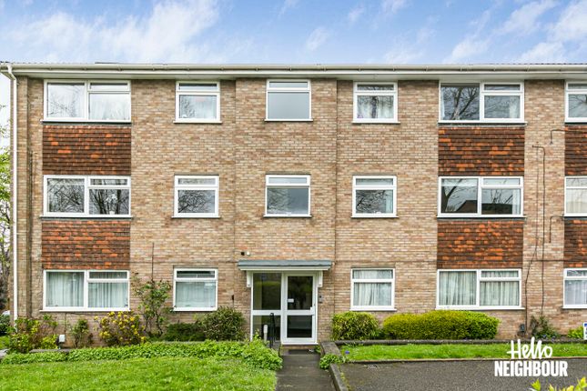 Flat to rent in Grove Road, Sutton