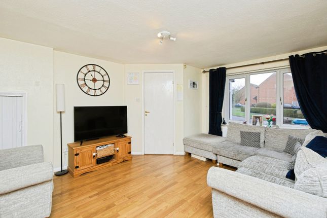 58, Pendleside Way, Derby photo 2