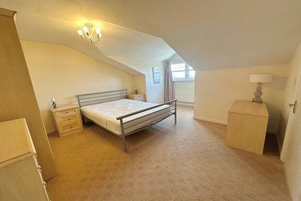 Flat to rent in St. Christophers Walk, Wakefield