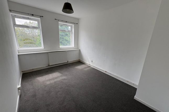 87, Trinity Avenue, Northampton photo 4