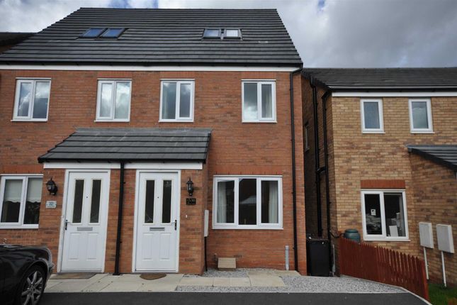 Thumbnail Town house to rent in Gadwall Croft, Newcastle-Under-Lyme