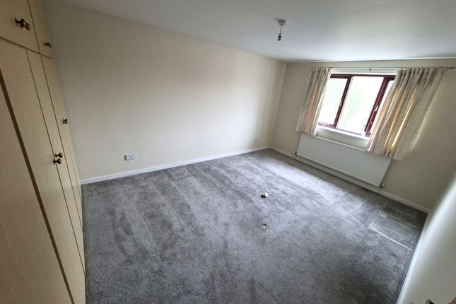 2 , Harcourt Drive, Kingston upon Hull photo 3