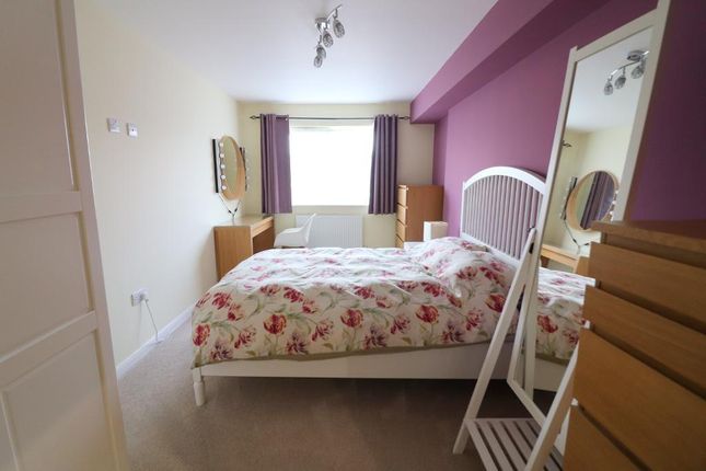Flat for sale in Dudley Street, Luton, Bedfordshire