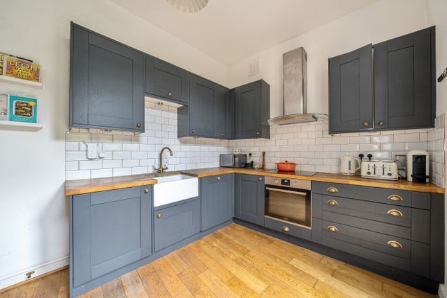 Flat A, 1, Deronda Road, London photo 4