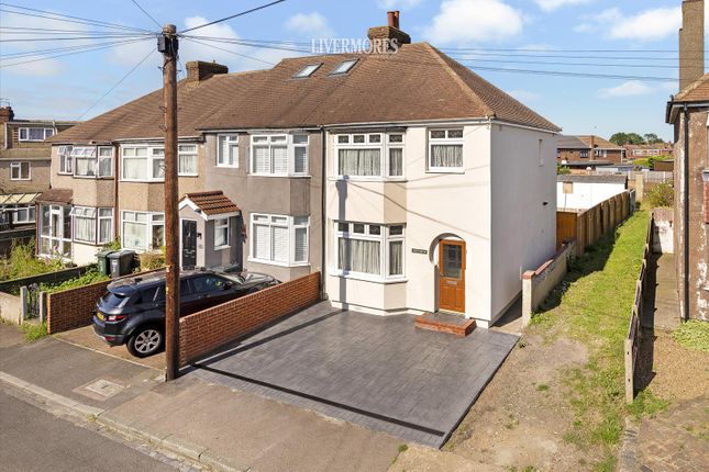 Thumbnail End terrace house for sale in Fleet Avenue, Dartford