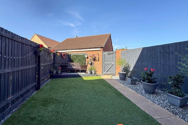 10 Lavender Way, Newark photo 3