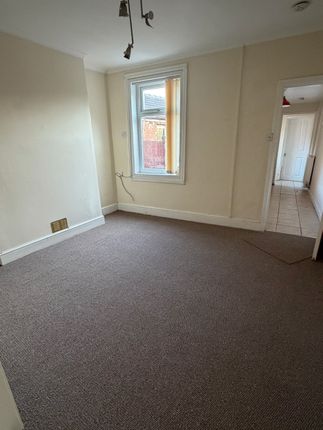 21, Jubilee Crescent, Gainsborough photo 3