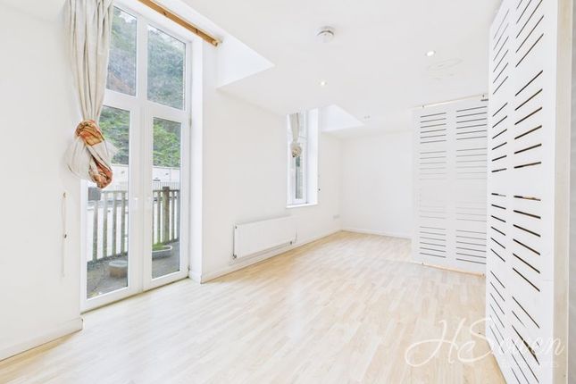 Flat 2 Fleet Court, Fleet Street, Torquay photo 2