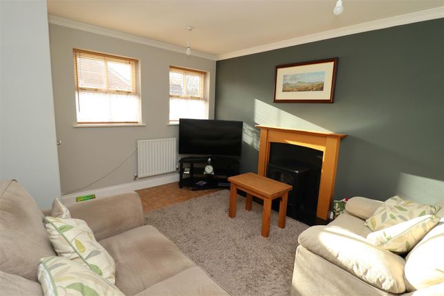 2, Jubilee Close, Shiptonthorpe photo 2