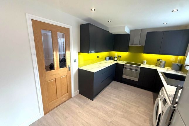 43, Riverside Avenue, Leyland photo 4