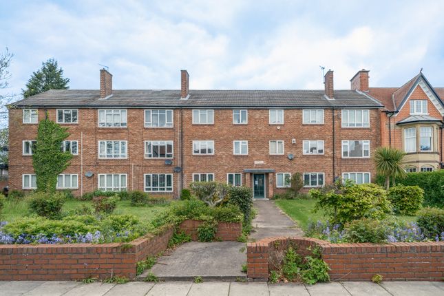 38 The Drive, Gosforth, Tyne and Wear photo 2