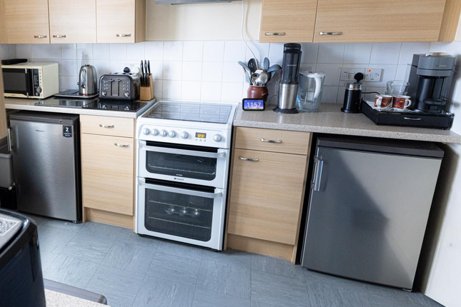 56, Hickin Close, London photo 3