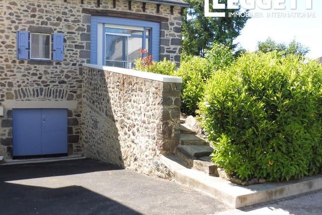 Thumbnail Villa for sale in La Chapelle-Laurent, Cantal, Auvergne-Rhône-Alpes