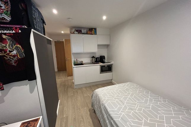 Flat 14, 130 London Road, Newcastle photo 3