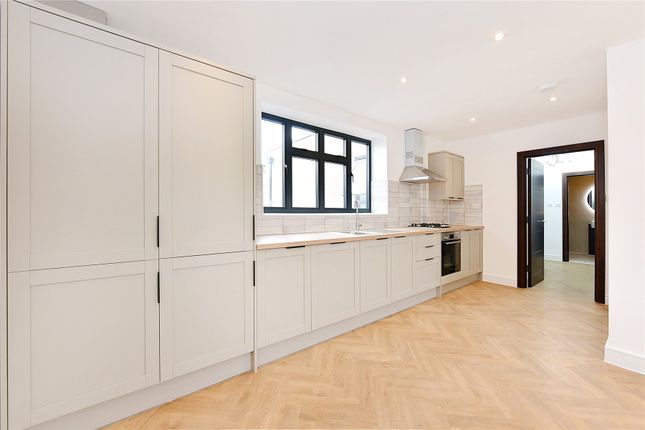 Flat 7, 67B, Plumstead High Street, London photo 2