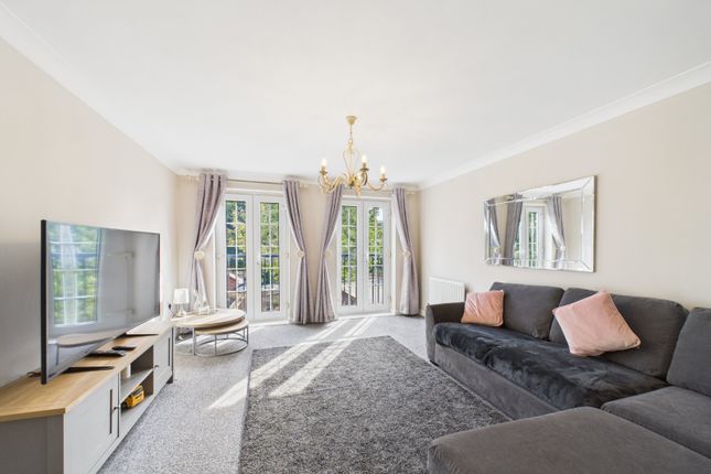21, Benham Drive, Reading photo 2