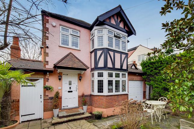 Thumbnail Detached house for sale in Hadley Way, Winchmore Hill