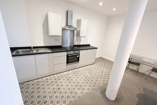 2 Manor Row, City Centre photo 4