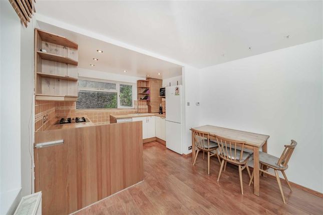 Flat for sale in Lechmere Road, London