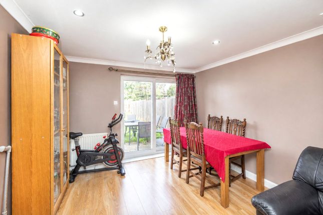 121, Little Oxhey Lane, Watford photo 4