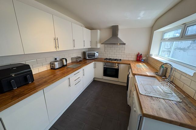 17 Brynmill Terrace, Swansea photo 2