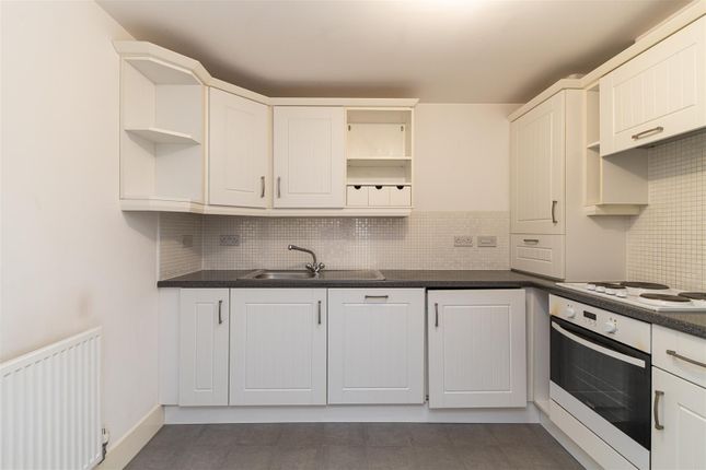 Flat for sale in Winters Pass, Gateshead