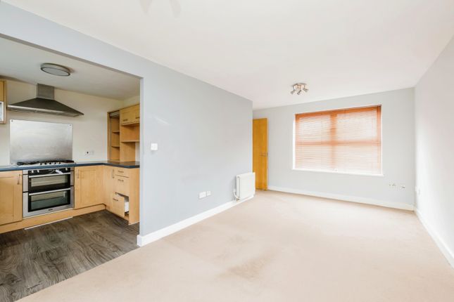 Flat for sale in Standside, Northampton