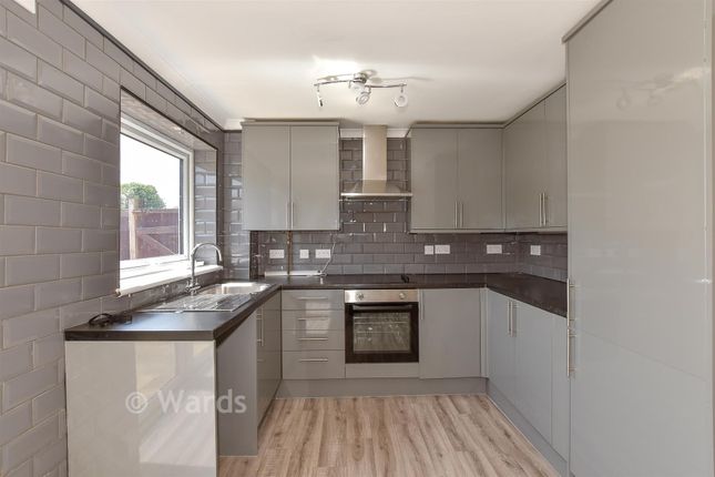 4, Coniston Drive, Canterbury photo 4
