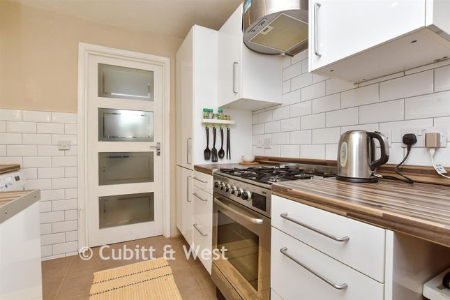 39A, Carshalton Road, Mitcham photo 3