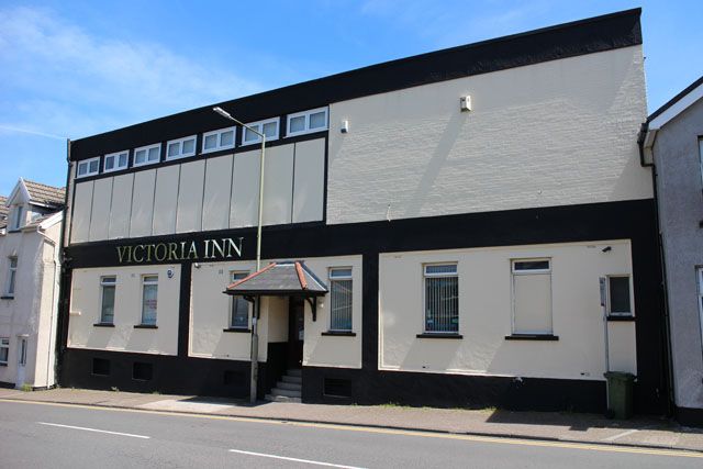 Thumbnail Pub/bar for sale in Graig, Pontypridd