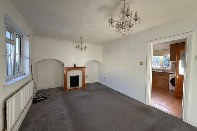 51, Whitebarn Lane, Dagenham photo 3