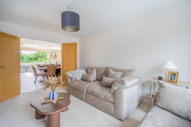34, Howard Drive, York photo 2