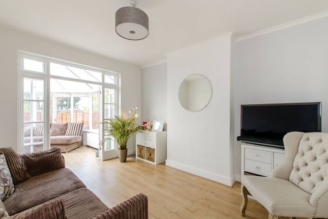 Thumbnail Flat to rent in Cannon Hill Lane, Raynes Park, London