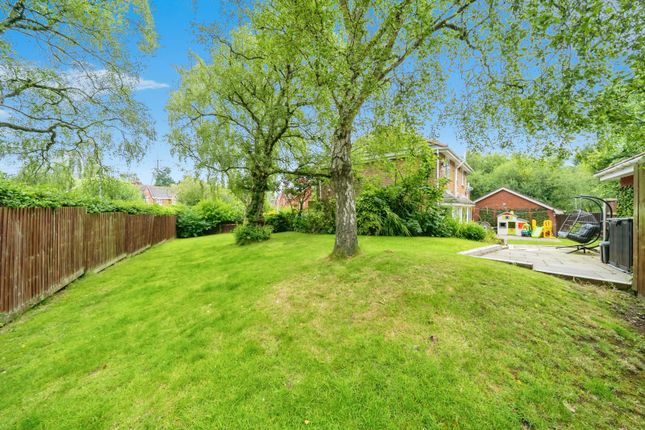 5, Redacre Close, Warrington photo 3