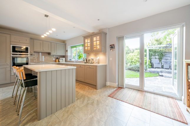 30, Bruce Avenue, Shepperton photo 3