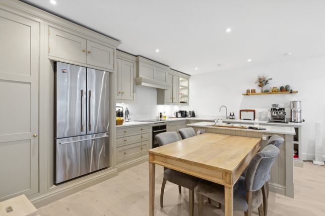 Flat 1, 19-21, Lexham Gardens, London photo 4