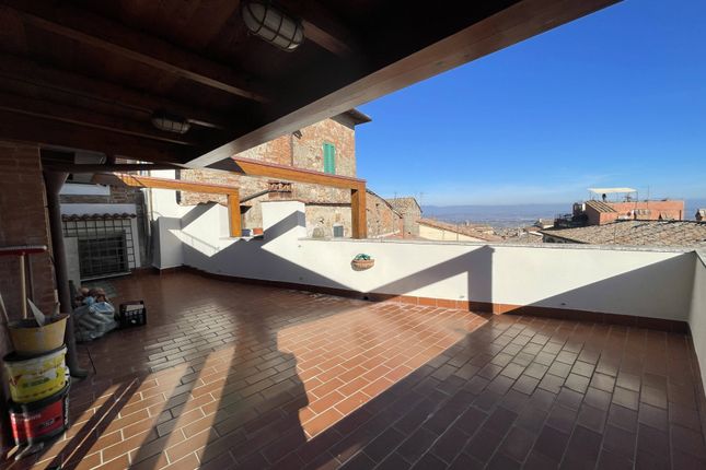 Thumbnail Apartment for sale in Piazza Grande Montepulciano, Montepulciano, Toscana