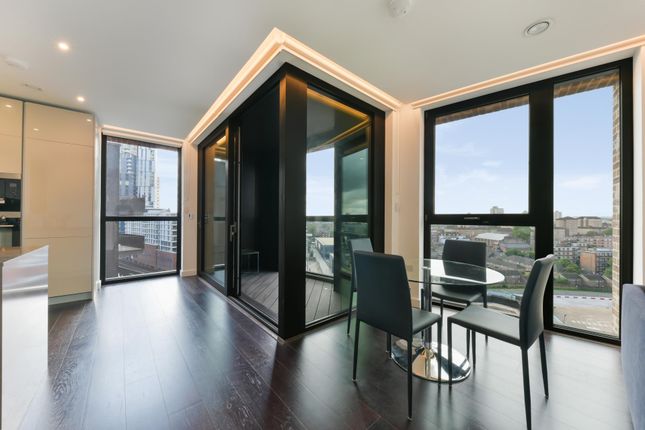 50 Madeira Tower 30, Ponton Road, London photo 4