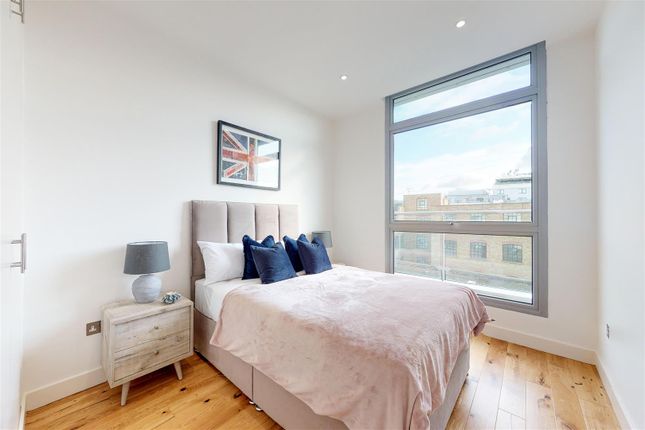 Flat to rent in The Foundry, Dereham Place, Shoreditch