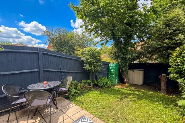 7 Brocks Close, Southampton photo 2