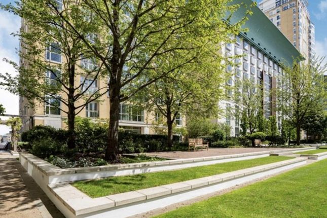 Flat to rent in 39 Westferry Circus, 39 Westferry Circus, London