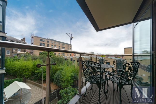 2.6 Pulse Apartments, 52 Lymington Road, London photo 4