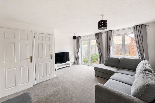 Knolles Drive, Faringdon photo 3