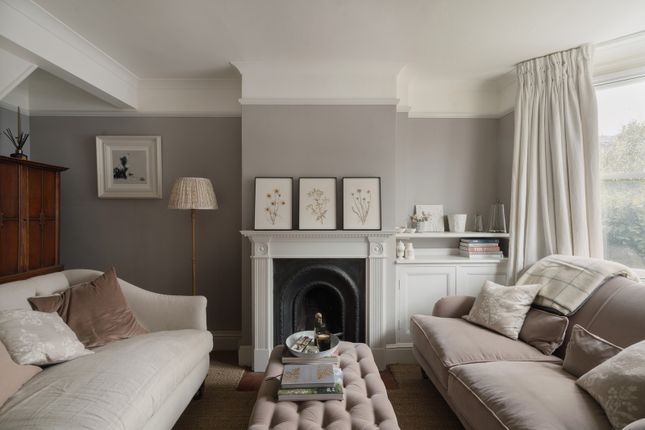 308296 - High-Street-Kimpton-05.Jpg