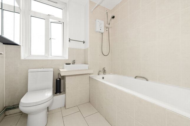 Flat for sale in Block D Peabody Estate, Rosendale Road, Herne Hill