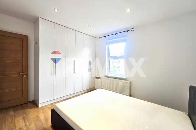 4, Desford Road, London photo 4