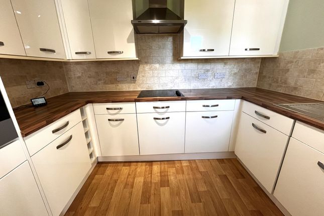 Apt 36, St. Johns Lodge, Altrincham photo 2