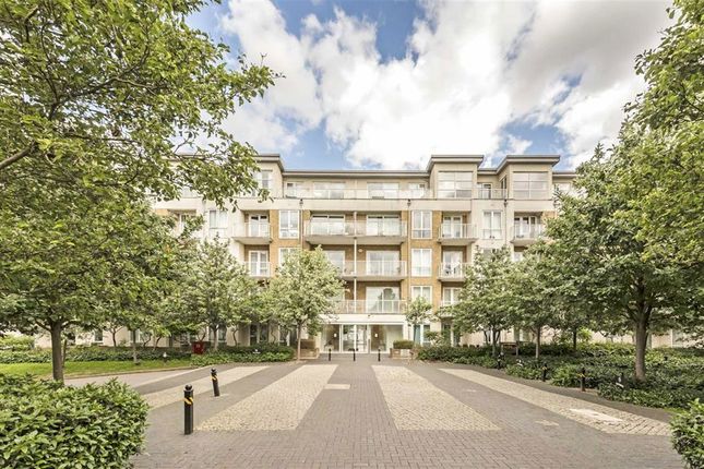 2-bed house on Flat 21, Aura House, 39, Melliss Avenue, Kew, £3,000/mo