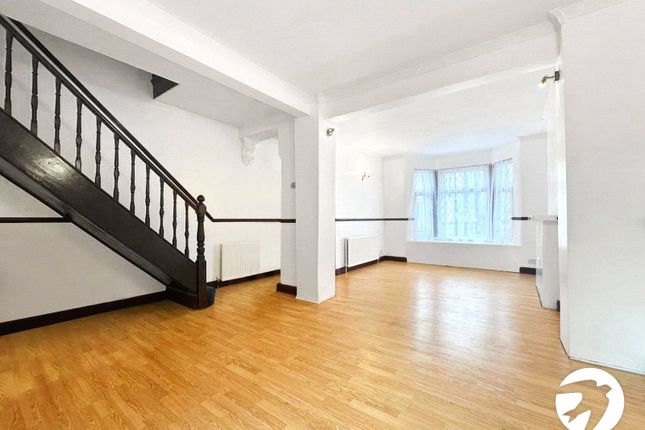 16, Chancelot Road, London photo 2