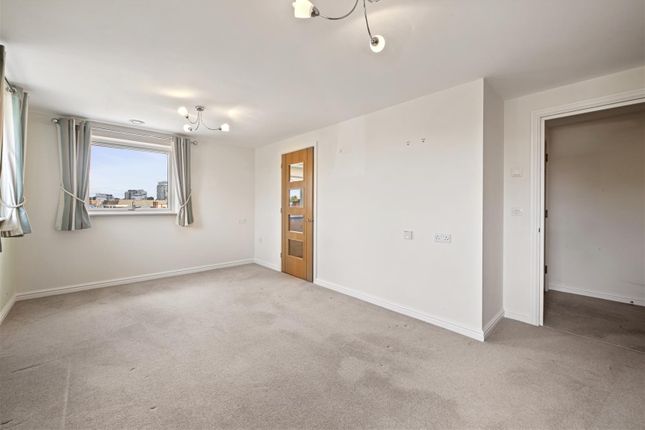 Flat for sale in New Road, Basingstoke